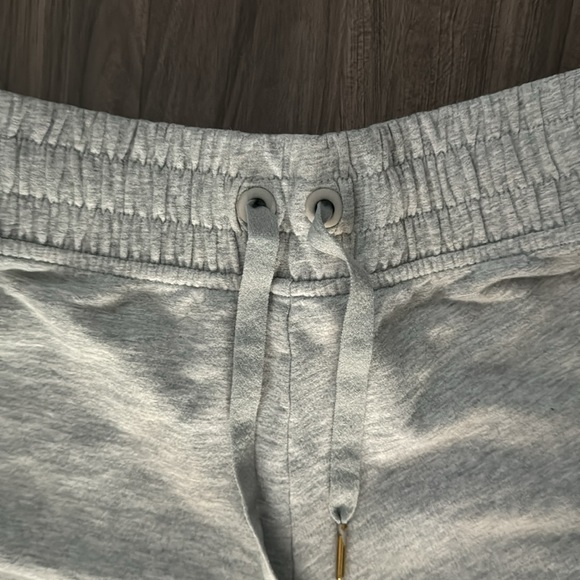 Victoria Secret Sport Short - Picture 2 of 4